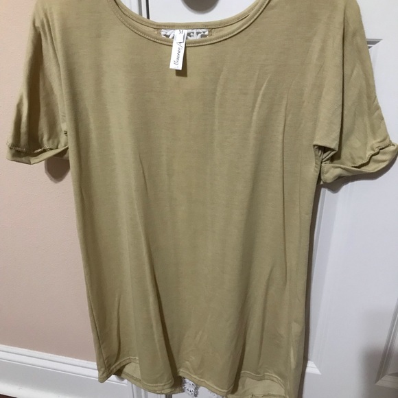 Cute shirt - Picture 2 of 2